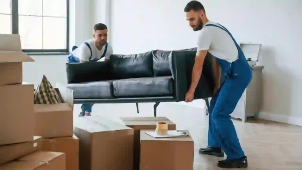 Packing-and-Unpacking-rental-pickup-dubai